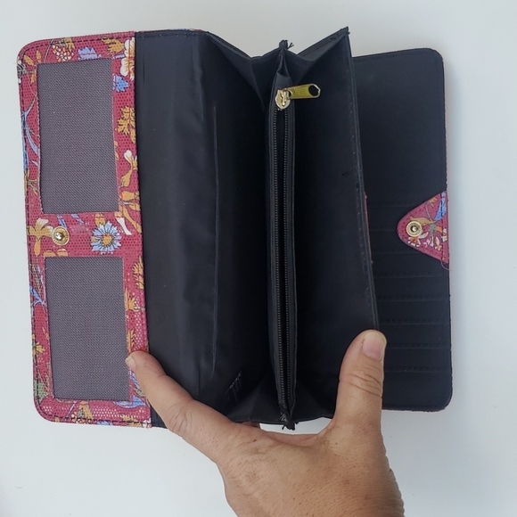 Tahari foral wallet royal flush - Picture 9 of 15